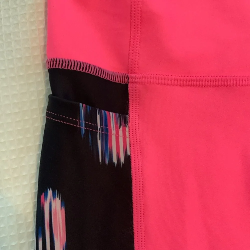 Under Armour compression high rise ankle leggings with pocket size M